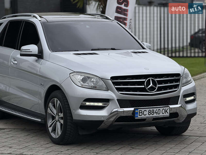 Внедорожник / Кроссовер Mercedes-Benz M-Class 2011 в Ужгороде фото 7 Внедорожник / Кроссовер Mercedes-Benz M-Class 2011 в Ужгороде