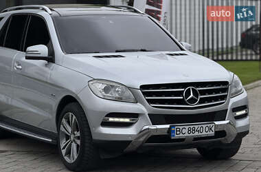 Позашляховик / Кросовер Mercedes-Benz M-Class 2011 в 