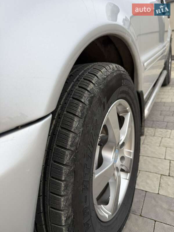 Внедорожник / Кроссовер Mercedes-Benz M-Class 2002 в Городке