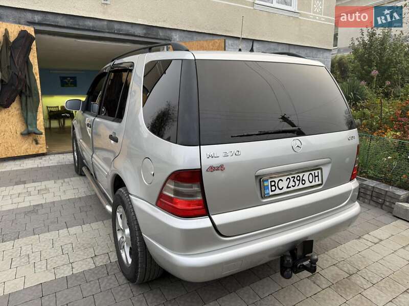 Внедорожник / Кроссовер Mercedes-Benz M-Class 2002 в Городке