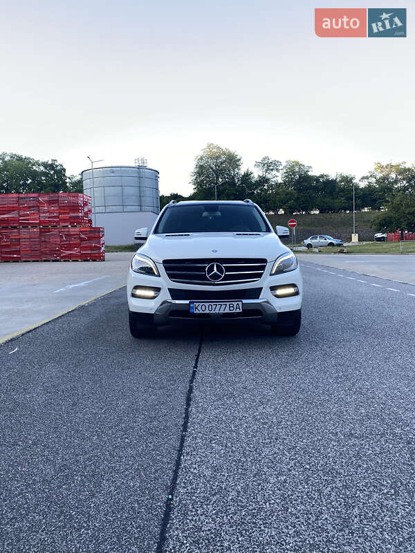 Внедорожник / Кроссовер Mercedes-Benz M-Class 2012 в Мукачево