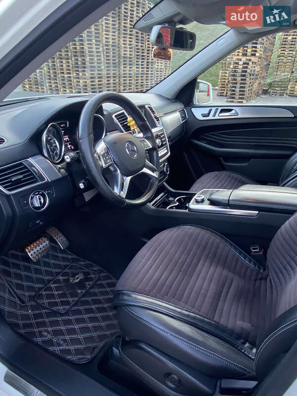 Внедорожник / Кроссовер Mercedes-Benz M-Class 2012 в Мукачево