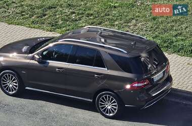 Внедорожник / Кроссовер Mercedes-Benz M-Class 2011 в Черновцах