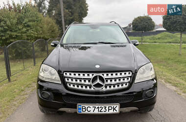 Позашляховик / Кросовер Mercedes-Benz M-Class 2005 в 