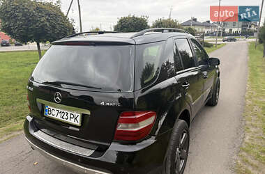 Позашляховик / Кросовер Mercedes-Benz M-Class 2005 в 
