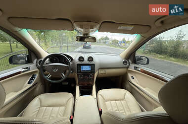Позашляховик / Кросовер Mercedes-Benz M-Class 2005 в 
