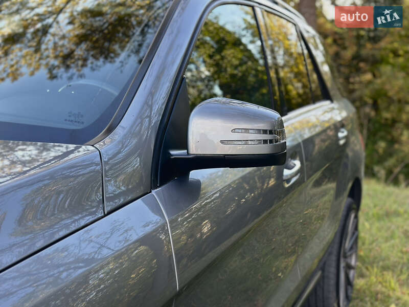 Позашляховик / Кросовер Mercedes-Benz M-Class 2012 в Ковелі