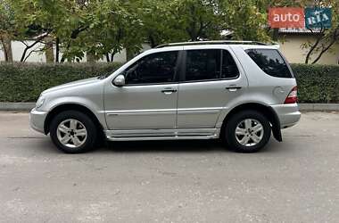 Позашляховик / Кросовер Mercedes-Benz M-Class 2004 в 