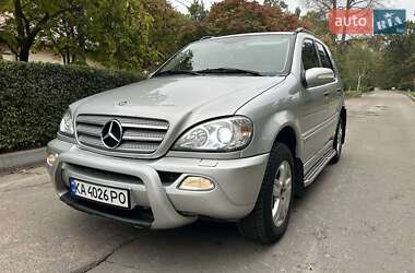 Позашляховик / Кросовер Mercedes-Benz M-Class 2004 в 