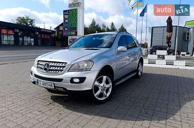 Внедорожник / Кроссовер Mercedes-Benz M-Class 2005 в Черновцах