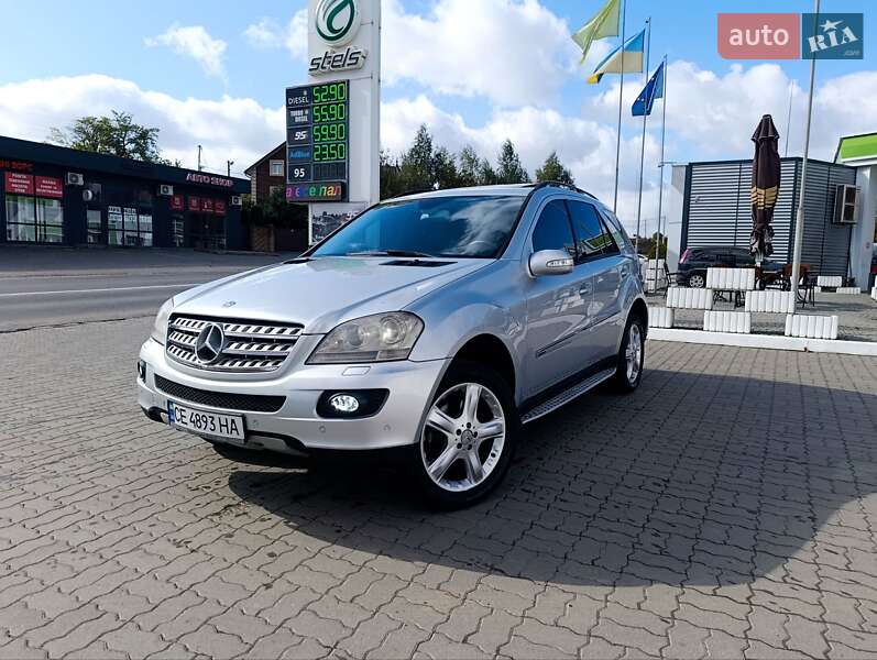 Mercedes-Benz M-Class 2005