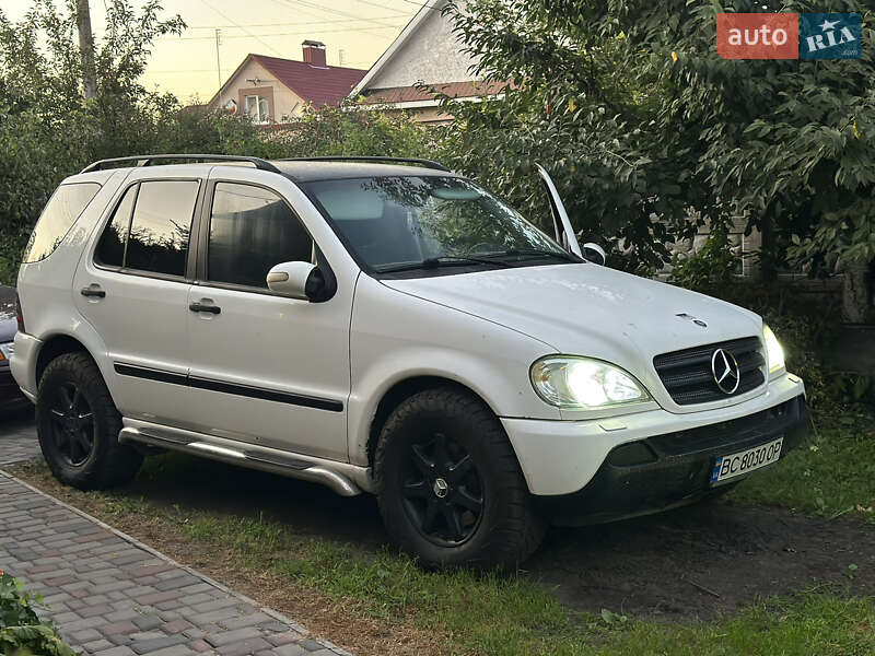 Позашляховик / Кросовер Mercedes-Benz M-Class 2002 в Дубні