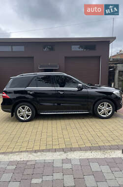 Внедорожник / Кроссовер Mercedes-Benz M-Class 2013 в Долине