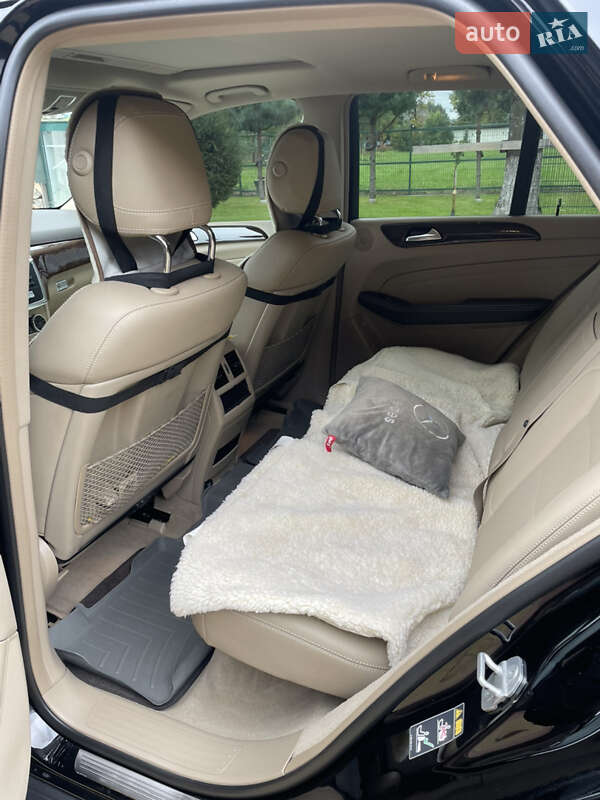 Внедорожник / Кроссовер Mercedes-Benz M-Class 2013 в Долине