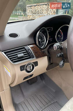 Внедорожник / Кроссовер Mercedes-Benz M-Class 2013 в 