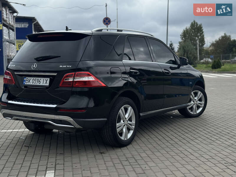Позашляховик / Кросовер Mercedes-Benz M-Class 2012 в Дубні фото 3 Позашляховик / Кросовер Mercedes-Benz M-Class 2012 в Дубні