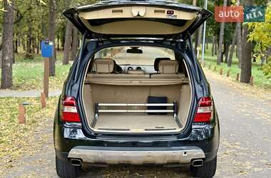 Внедорожник / Кроссовер Mercedes-Benz M-Class 2009 в 