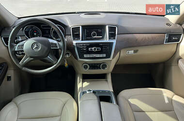 Позашляховик / Кросовер Mercedes-Benz M-Class 2013 в 