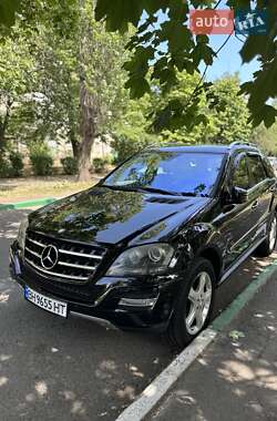 Mercedes-Benz M-Class 2011 Mercedes-Benz M-Class 2011