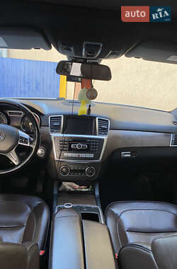 Внедорожник / Кроссовер Mercedes-Benz M-Class 2013 в 