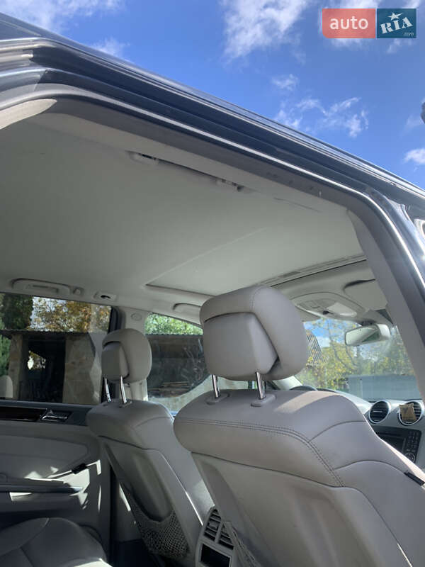 Внедорожник / Кроссовер Mercedes-Benz M-Class 2010 в Хмельницком