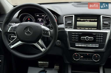 Внедорожник / Кроссовер Mercedes-Benz M-Class 2013 в 