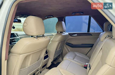 Внедорожник / Кроссовер Mercedes-Benz M-Class 2012 в 