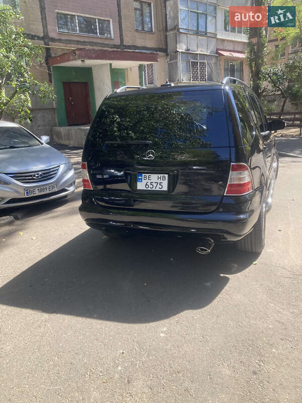 Внедорожник / Кроссовер Mercedes-Benz M-Class 2003 в Николаеве