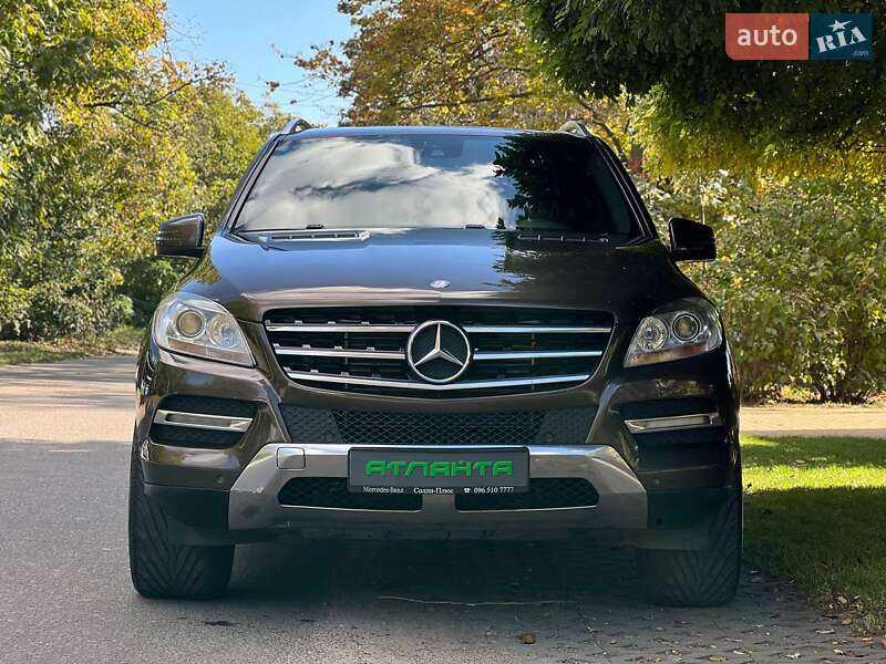 Внедорожник / Кроссовер Mercedes-Benz M-Class 2012 в Одессе