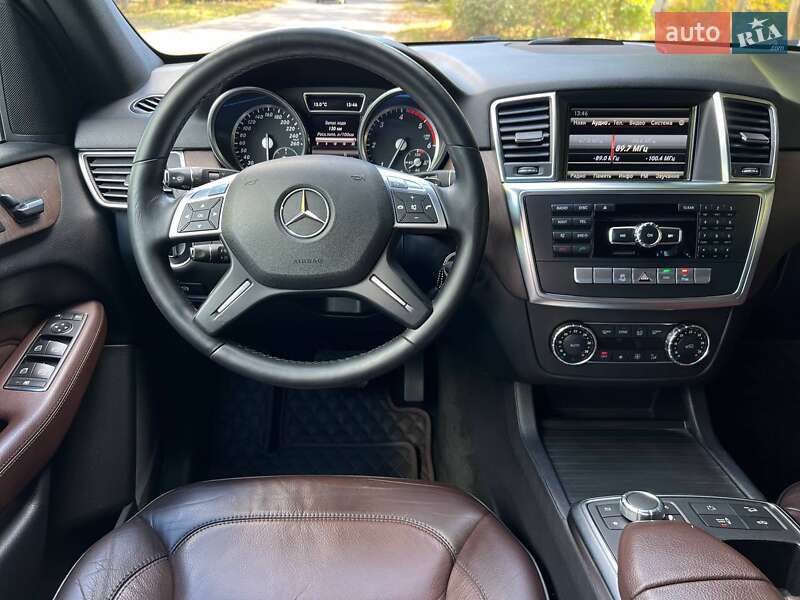 Внедорожник / Кроссовер Mercedes-Benz M-Class 2012 в Одессе