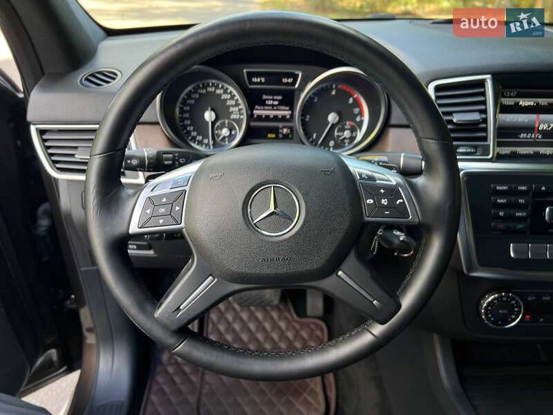 Внедорожник / Кроссовер Mercedes-Benz M-Class 2012 в Одессе