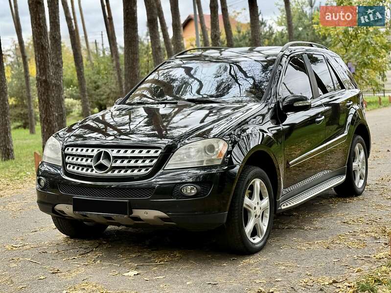 Позашляховик / Кросовер Mercedes-Benz M-Class 2009 в 