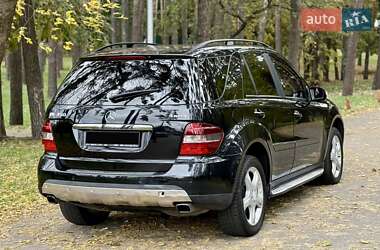 Позашляховик / Кросовер Mercedes-Benz M-Class 2009 в 