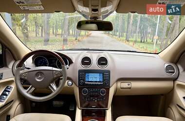 Позашляховик / Кросовер Mercedes-Benz M-Class 2009 в 