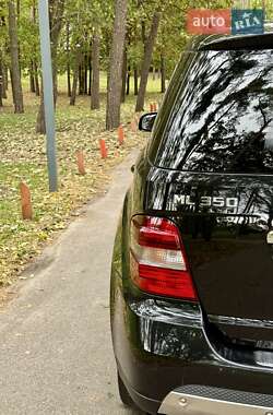 Позашляховик / Кросовер Mercedes-Benz M-Class 2009 в 