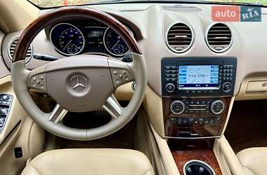 Позашляховик / Кросовер Mercedes-Benz M-Class 2009 в 