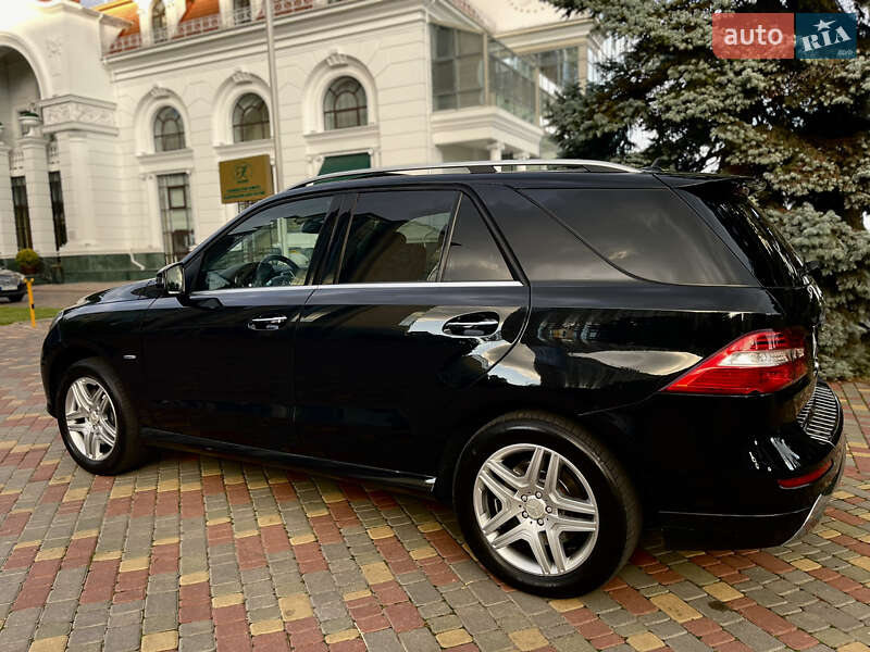 Внедорожник / Кроссовер Mercedes-Benz M-Class 2013 в Одессе
