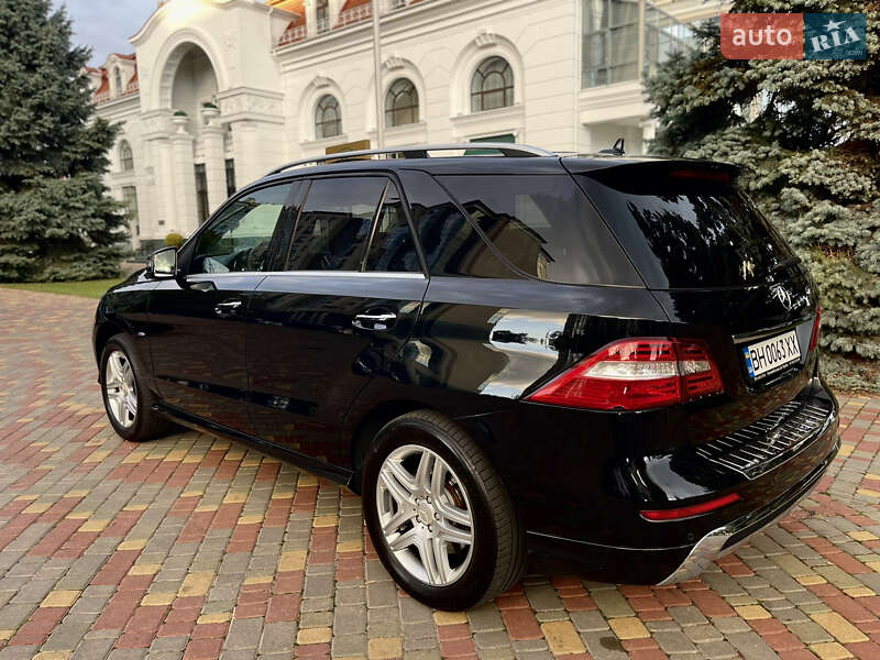 Внедорожник / Кроссовер Mercedes-Benz M-Class 2013 в Одессе