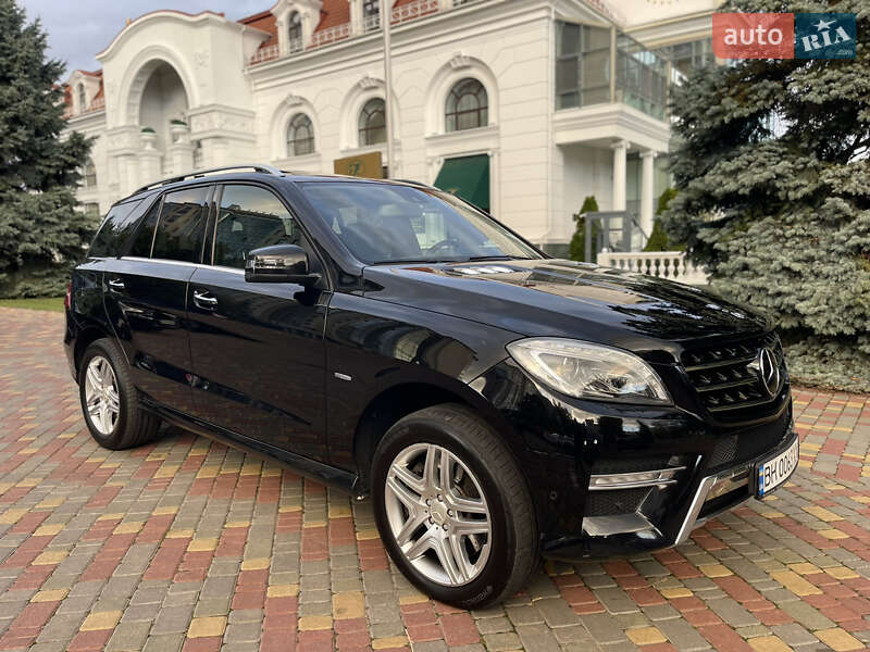 Внедорожник / Кроссовер Mercedes-Benz M-Class 2013 в Одессе