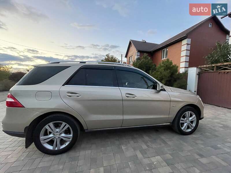 Внедорожник / Кроссовер Mercedes-Benz M-Class 2011 в Черноморске фото 8 Внедорожник / Кроссовер Mercedes-Benz M-Class 2011 в Черноморске