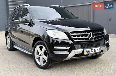Внедорожник / Кроссовер Mercedes-Benz M-Class 2011 в Киеве