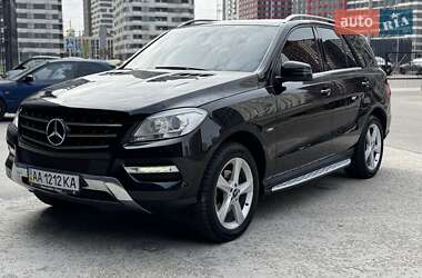 Внедорожник / Кроссовер Mercedes-Benz M-Class 2011 в 