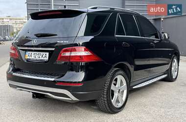 Внедорожник / Кроссовер Mercedes-Benz M-Class 2011 в 