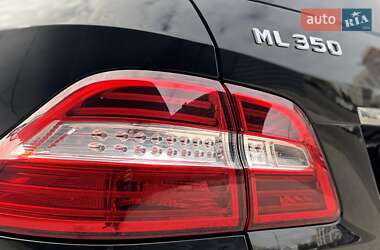 Внедорожник / Кроссовер Mercedes-Benz M-Class 2011 в 