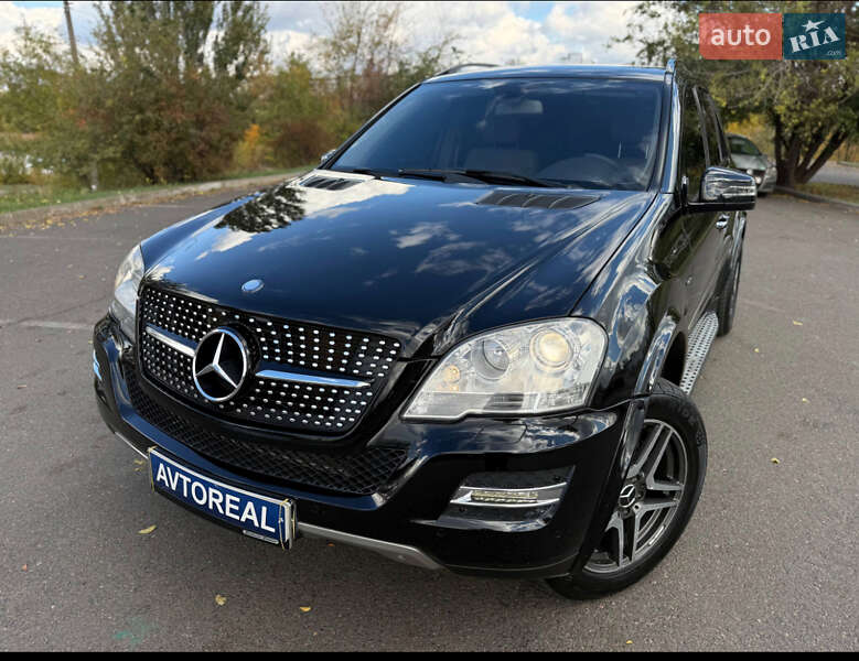 Внедорожник / Кроссовер Mercedes-Benz M-Class 2010 в Кривом Роге