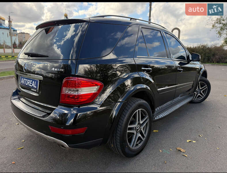 Внедорожник / Кроссовер Mercedes-Benz M-Class 2010 в Кривом Роге