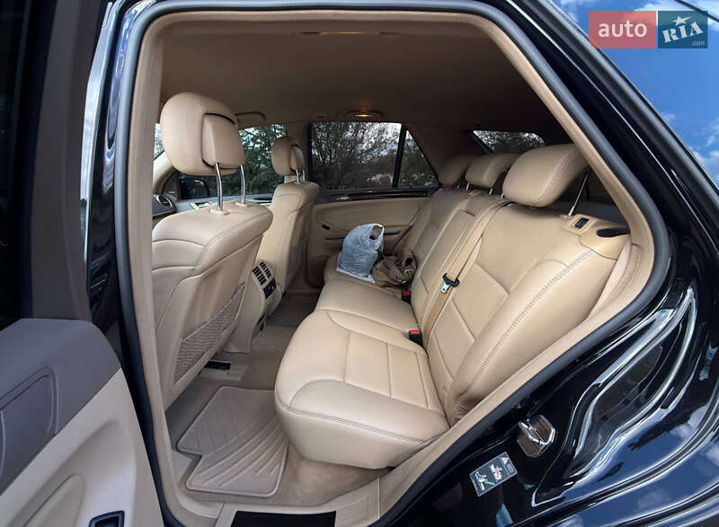 Внедорожник / Кроссовер Mercedes-Benz M-Class 2010 в Кривом Роге