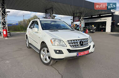 Mercedes-Benz M-Class 2011 Mercedes-Benz M-Class 2011