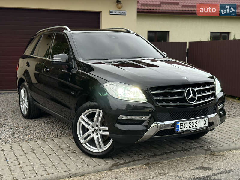 Внедорожник / Кроссовер Mercedes-Benz M-Class 2011 в Львове
