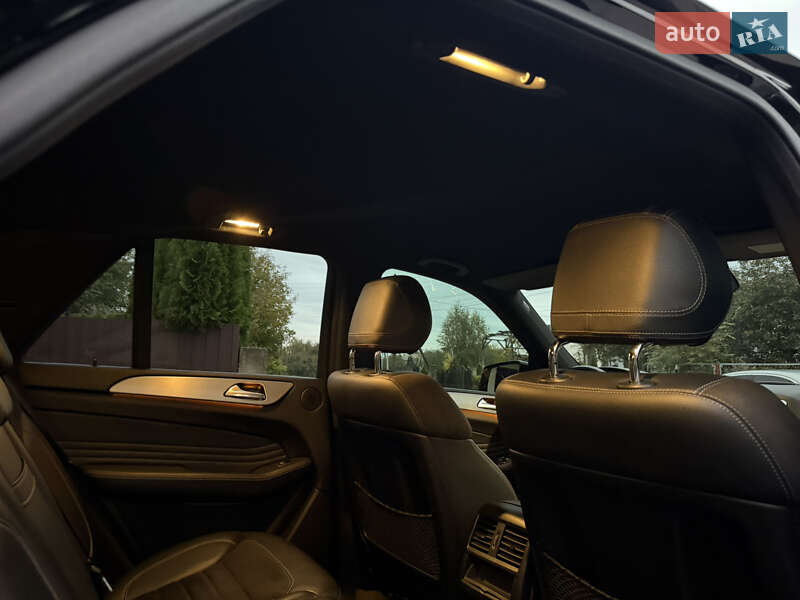 Внедорожник / Кроссовер Mercedes-Benz M-Class 2011 в Львове